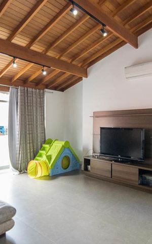 Casa de condomínio à venda com 260m², 4 quartos e 2 vagas Casa de condomínio à venda com 260m², 4 quartos e 2 vagasSala 2