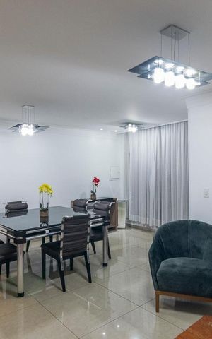 Casa de condomínio à venda com 260m², 4 quartos e 2 vagas Casa de condomínio à venda com 260m², 4 quartos e 2 vagasSala