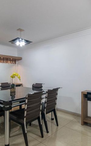 Casa de condomínio à venda com 260m², 4 quartos e 2 vagas Casa de condomínio à venda com 260m², 4 quartos e 2 vagasSala