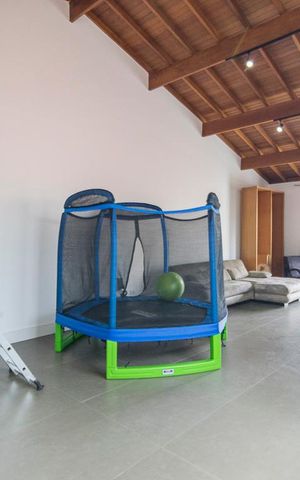 Casa de condomínio à venda com 260m², 4 quartos e 2 vagas Casa de condomínio à venda com 260m², 4 quartos e 2 vagasSala 2