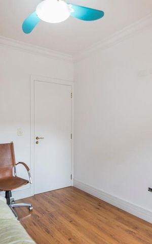 Casa de condomínio à venda com 260m², 4 quartos e 2 vagas Casa de condomínio à venda com 260m², 4 quartos e 2 vagasQuarto 2 Suíte