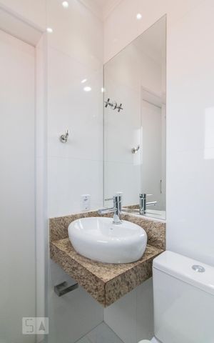 Casa de condomínio à venda com 260m², 4 quartos e 2 vagas Casa de condomínio à venda com 260m², 4 quartos e 2 vagasBanheiro da Suíte 4