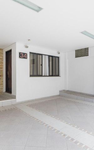Casa de condomínio à venda com 260m², 4 quartos e 2 vagas Casa de condomínio à venda com 260m², 4 quartos e 2 vagasGaragem