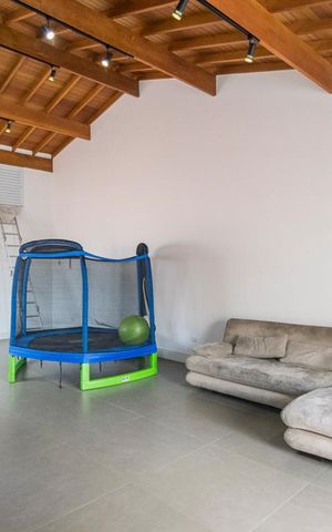 Casa de condomínio à venda com 260m², 4 quartos e 2 vagas Casa de condomínio à venda com 260m², 4 quartos e 2 vagasSala 2