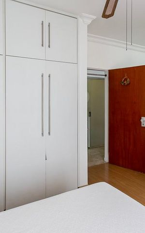 Casa à venda com 484m², 5 quartos e 3 vagas Casa à venda com 484m², 5 quartos e 3 vagasSuite 2