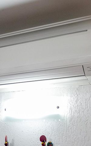 Casa à venda com 484m², 5 quartos e 3 vagas Casa à venda com 484m², 5 quartos e 3 vagasAr condicionado do Salão de Festas