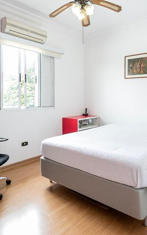 Casa à venda com 484m², 5 quartos e 3 vagas Casa à venda com 484m², 5 quartos e 3 vagasSuite 1