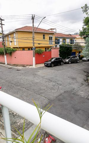 Casa à venda com 484m², 5 quartos e 3 vagas Casa à venda com 484m², 5 quartos e 3 vagasVista da Varanda