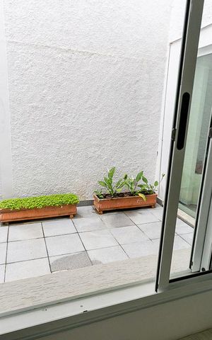 Casa à venda com 484m², 5 quartos e 3 vagas Casa à venda com 484m², 5 quartos e 3 vagasVista da Sala de TV