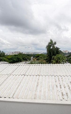 Casa à venda com 484m², 5 quartos e 3 vagas Casa à venda com 484m², 5 quartos e 3 vagasVista da Suite 1