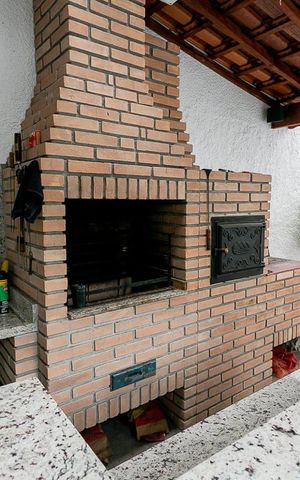 Casa à venda com 484m², 5 quartos e 3 vagas Casa à venda com 484m², 5 quartos e 3 vagasChurrasqueira