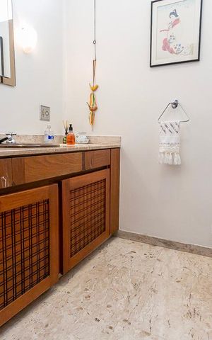 Casa à venda com 484m², 5 quartos e 3 vagas Casa à venda com 484m², 5 quartos e 3 vagasLavabo 1