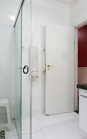 Casa à venda com 150m², 3 quartos e 2 vagas Casa à venda com 150m², 3 quartos e 2 vagasBanheiro 2