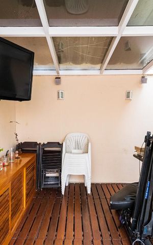 Casa à venda com 313m², 5 quartos e 4 vagas Casa à venda com 313m², 5 quartos e 4 vagasChurrasqueira