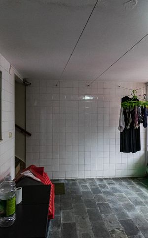 Casa à venda com 313m², 5 quartos e 4 vagas Casa à venda com 313m², 5 quartos e 4 vagasLavanderia