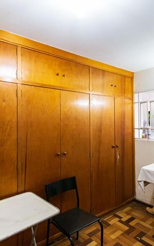 Casa à venda com 313m², 5 quartos e 4 vagas Casa à venda com 313m², 5 quartos e 4 vagasQuarto de Serviço
