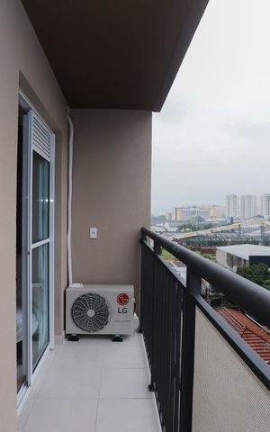 Studio para alugar com 32m², 1 quarto e sem vaga Studio para alugar com 32m², 1 quarto e sem vagaVaranda