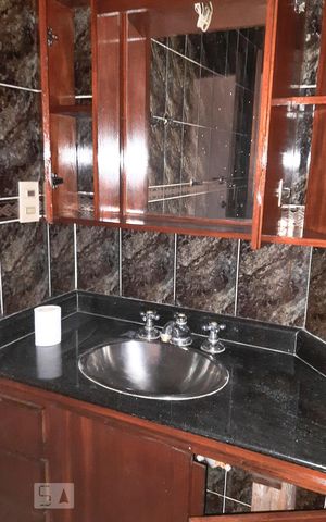 Casa à venda com 270m², 3 quartos e 4 vagasBanheiro