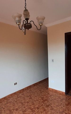 Casa à venda com 270m², 3 quartos e 4 vagasSuite