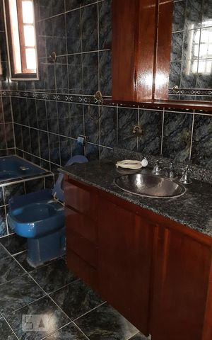 Casa à venda com 270m², 3 quartos e 4 vagasBanheiro Suite