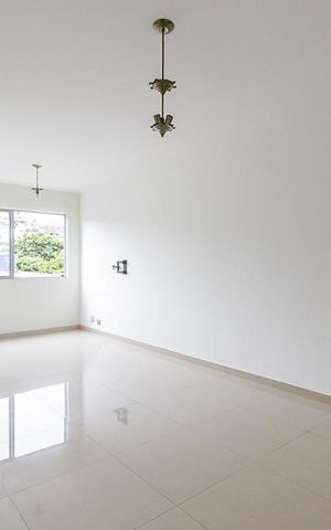 Apartamento à venda com 57m², 2 quartos e 1 vaga Apartamento à venda com 57m², 2 quartos e 1 vagaSala