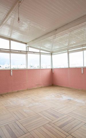 Apartamento à venda com 126m², 2 quartos e 1 vagaÁrea de Serviço