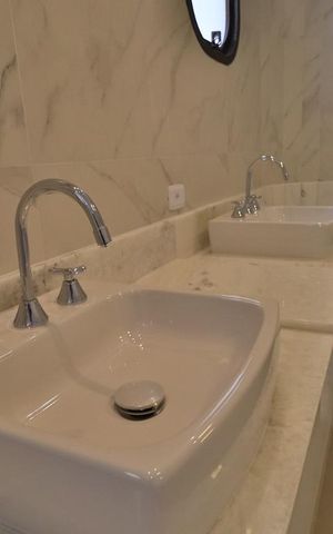 Apartamento à venda com 293m², 4 quartos e 4 vagasBanheiro da Suíte master 2