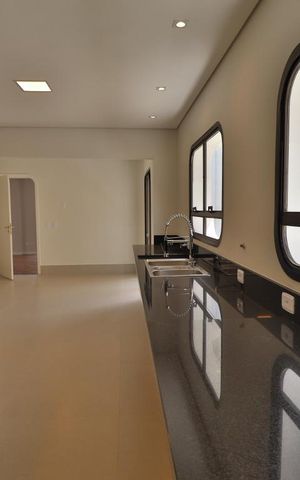 Apartamento à venda com 293m², 4 quartos e 4 vagasCozinha