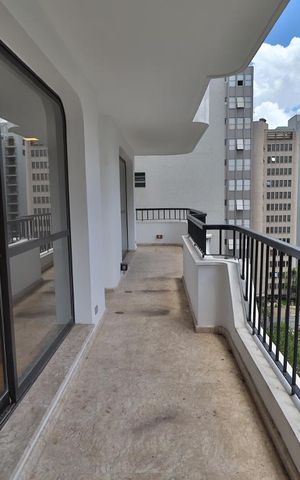 Apartamento à venda com 293m², 4 quartos e 4 vagasVaranda