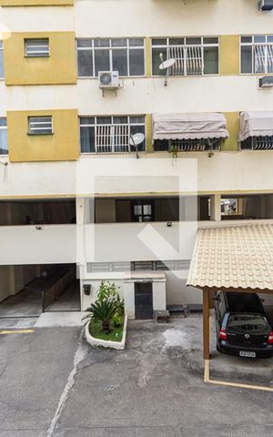 Apartamento à venda com 72m², 2 quartos e 1 vaga Apartamento à venda com 72m², 2 quartos e 1 vagaSala