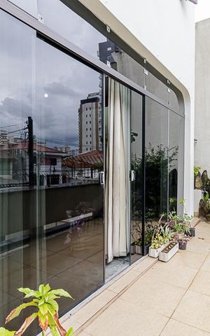 Casa à venda com 200m², 3 quartos e 4 vagas Casa à venda com 200m², 3 quartos e 4 vagasSacada