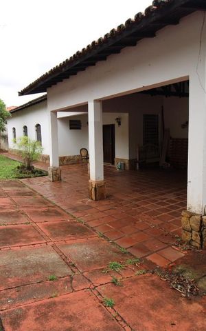 Casa à venda com 287m², 5 quartos e 6 vagasGaragem