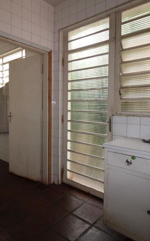 Casa à venda com 287m², 5 quartos e 6 vagasCozinha