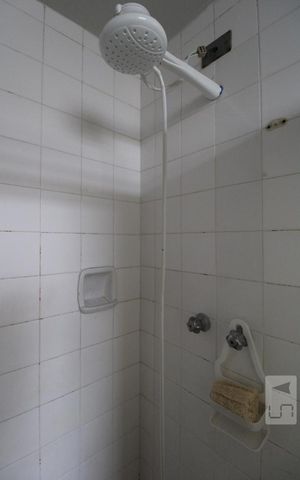 Casa à venda com 287m², 5 quartos e 6 vagasBanheiro Social