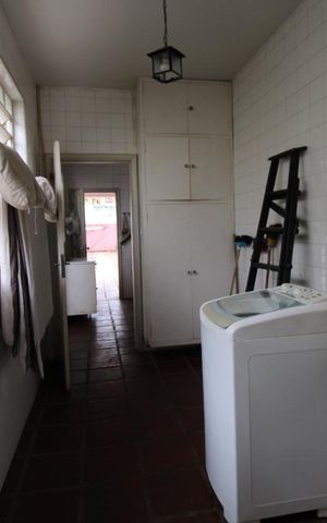 Casa à venda com 287m², 5 quartos e 6 vagasÁrea de Serviço