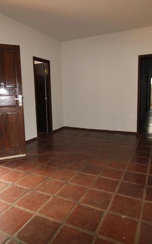 Casa à venda com 287m², 5 quartos e 6 vagasSala 1