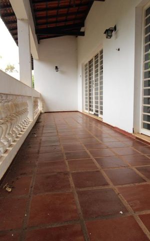 Casa à venda com 287m², 5 quartos e 6 vagasVaranda