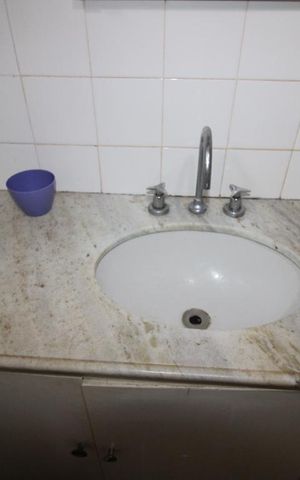Casa à venda com 287m², 5 quartos e 6 vagasBanheiro da Suíte do Quarto 4