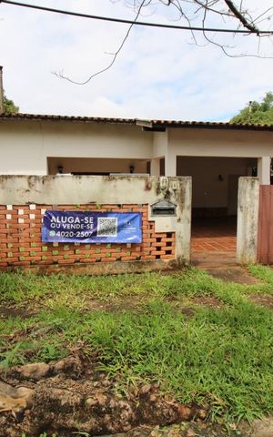 Casa à venda com 287m², 5 quartos e 6 vagasPlaquinha