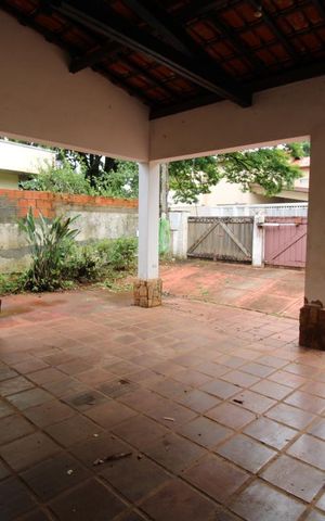 Casa à venda com 287m², 5 quartos e 6 vagasGaragem