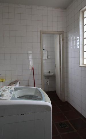 Casa à venda com 287m², 5 quartos e 6 vagasÁrea de Serviço