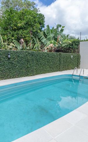 Casa de condomínio para alugar com 400m², 3 quartos e 2 vagas Casa de condomínio para alugar com 400m², 3 quartos e 2 vagasÁrea comum - Piscina