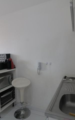 Apartamento à venda com 32m², 1 quarto e sem vagaSala e Cozinha