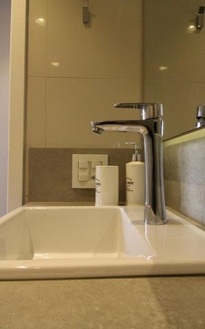 Apartamento para alugar com 74m², 2 quartos e 1 vagaPia banheiro da suíte