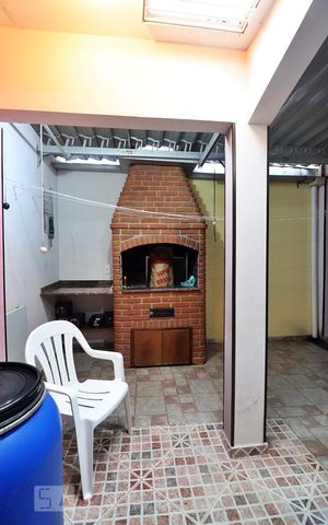 Casa à venda com 181m², 3 quartos e 2 vagasChurrasqueira