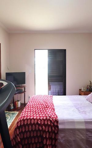 Casa à venda com 181m², 3 quartos e 2 vagasQuarto Suíte