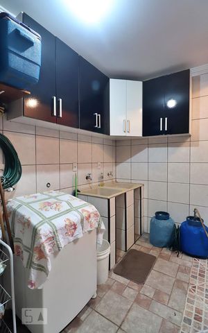 Casa à venda com 181m², 3 quartos e 2 vagasÁrea de Serviço