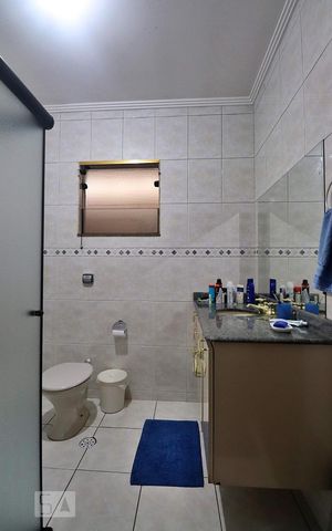 Casa à venda com 181m², 3 quartos e 2 vagasBanheiro Social