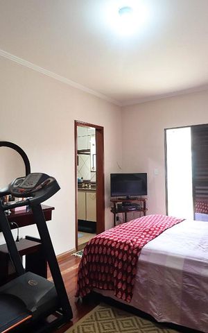 Casa à venda com 181m², 3 quartos e 2 vagasQuarto Suíte