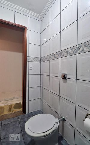 Casa à venda com 181m², 3 quartos e 2 vagasLavabo